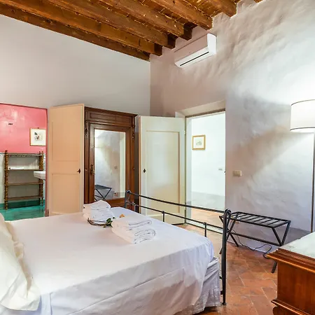Santo Spirito Dream דירה